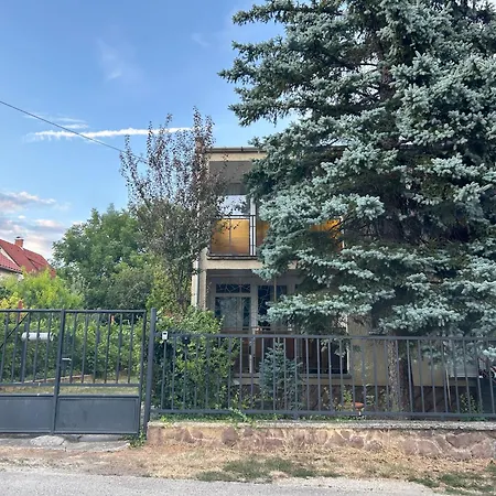 Keskeny Ut Apartman Balatonalmádi